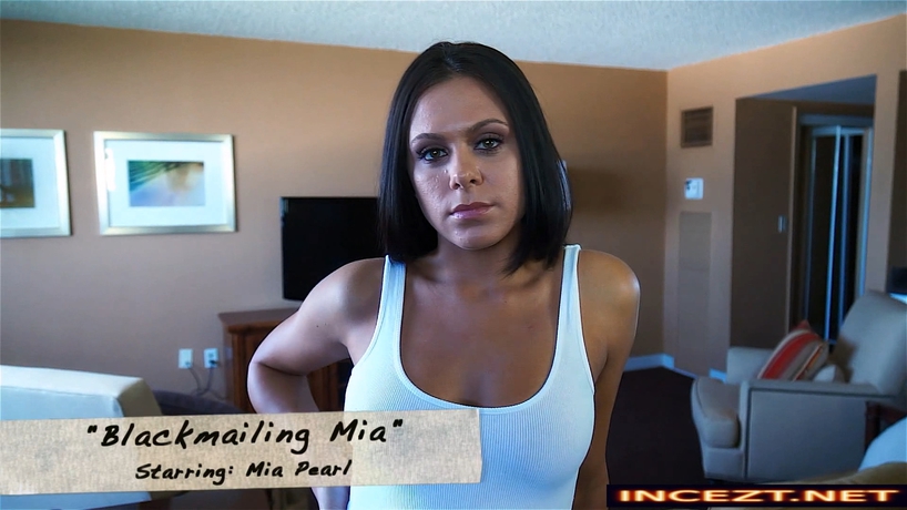 mia pearl Blackmailing Mia